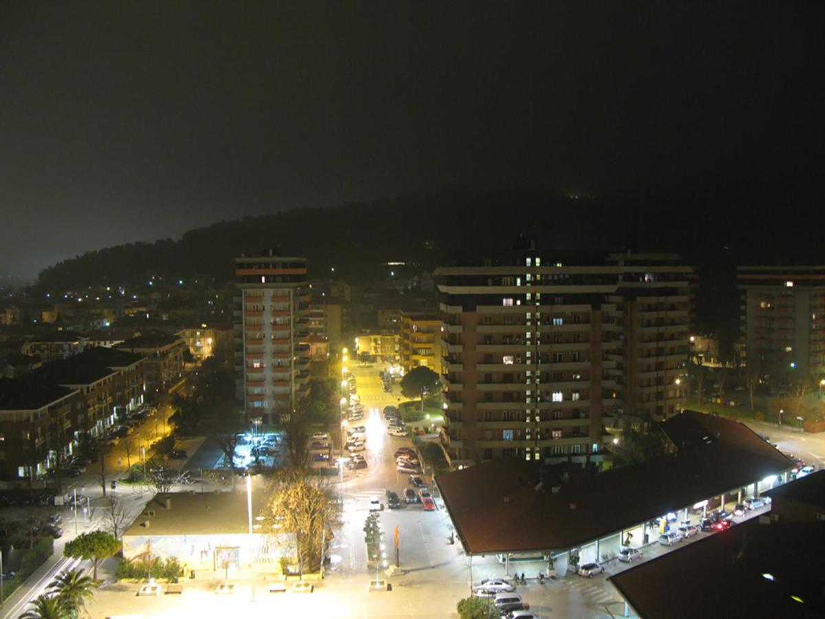 Casa Baia Flaminia Apartment Песаро Екстериор снимка